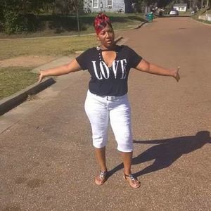 Meet your Posher, Carolyn